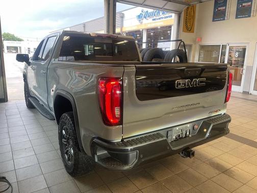 2024 GMC Sierra 1500 AT4X
