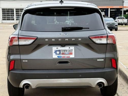 Magnetic 2020 Ford Escape SE