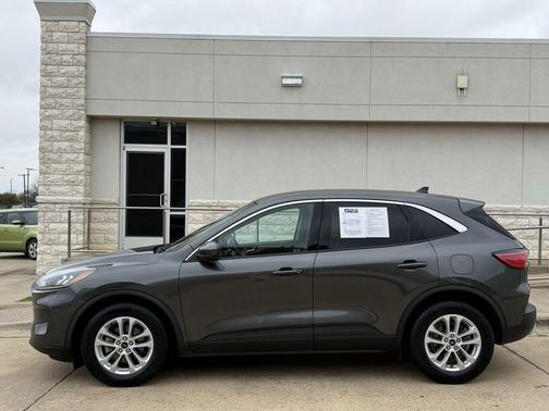 Magnetic 2020 Ford Escape SE