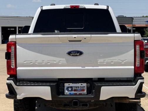 Star White Metallic Tri-Coat 2023 Ford F-350 Lariat