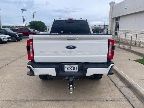 Star White Metallic Tri-Coat 2023 Ford F-350 Lariat