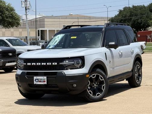 Space White Metallic 2026 Ford Bronco Sport Outer Banks