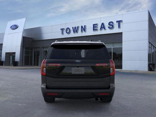 Dark Matter Gray Metallic 2025 Ford Expedition Tremor