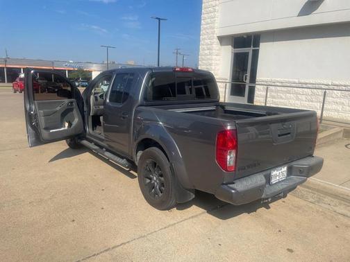 2021 Nissan Frontier SV