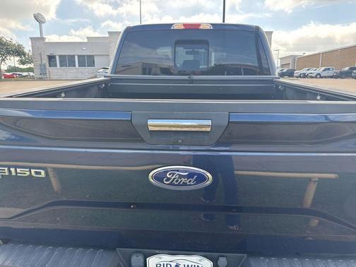 Blue 2017 Ford F-150 XLT