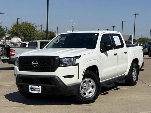 2022 Nissan Frontier S