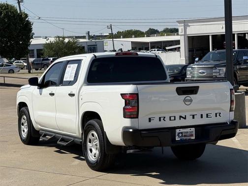2022 Nissan Frontier S