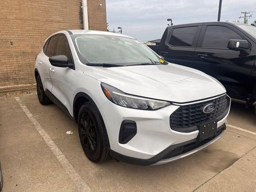 Space Silver Metallic 2025 Ford Escape Active