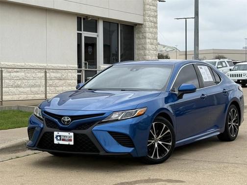 2019 Toyota Camry SE