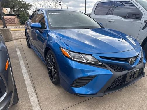 2019 Toyota Camry SE