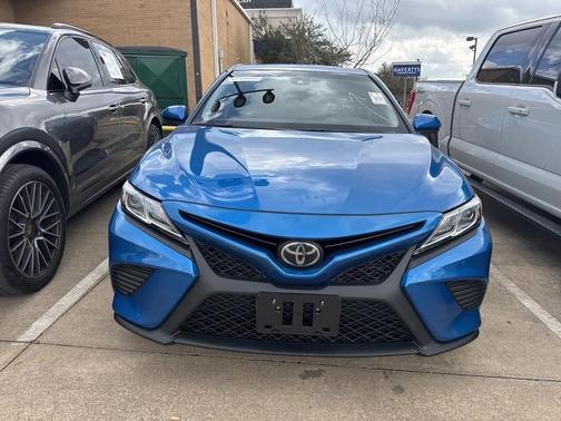 2019 Toyota Camry SE