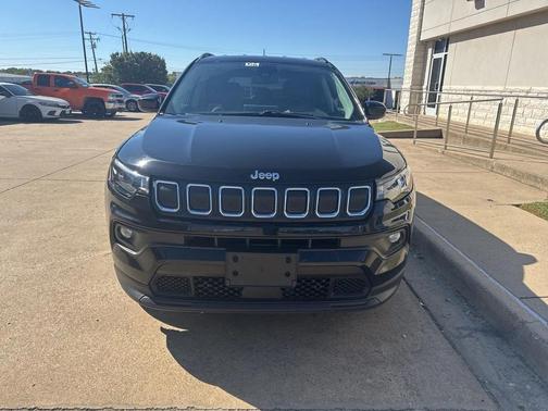 2022 Jeep Compass Latitude Lux