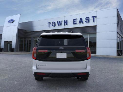 Space Silver Metallic 2026 Ford Expedition Platinum