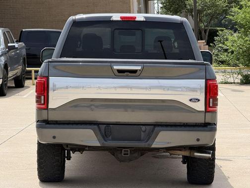 Magnetic Metallic 2017 Ford F-150 Platinum