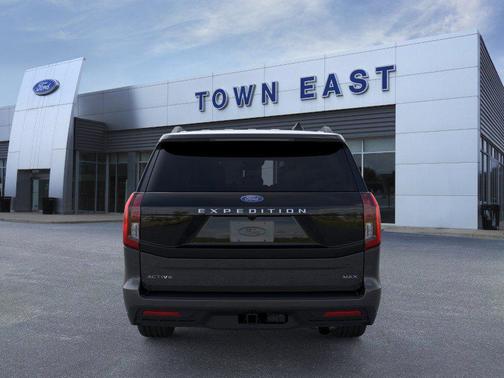 Dark Matter Gray Metallic 2026 Ford Expedition Max Active 4x2