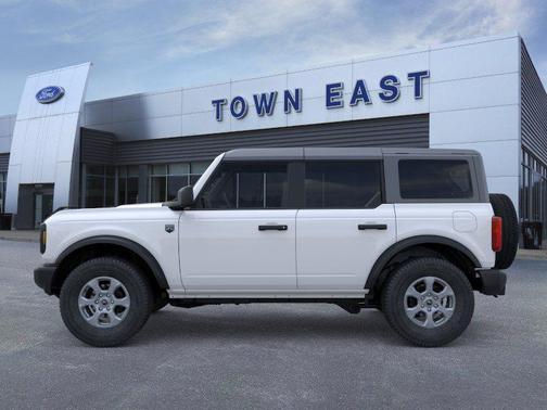 Oxford White 2026 Ford Bronco Big Bend