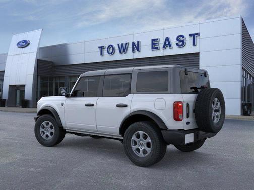 Oxford White 2026 Ford Bronco Big Bend