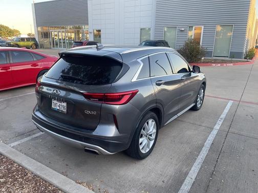 2021 INFINITI QX50 LUXE