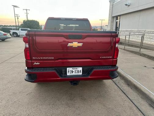 2021 Chevrolet Silverado 1500 Custom