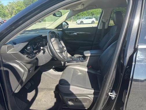 2023 Buick Envision Essence FWD