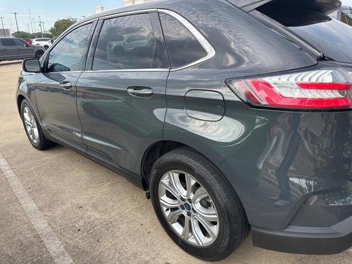 2021 Ford Edge Titanium