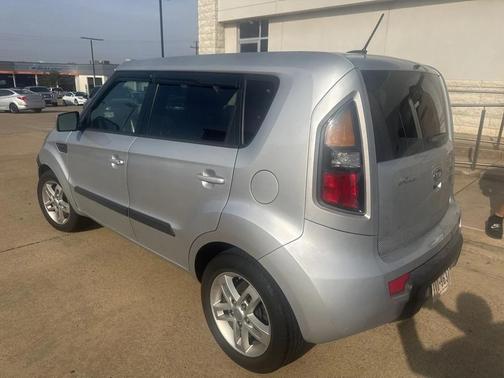 2011 Kia Soul +