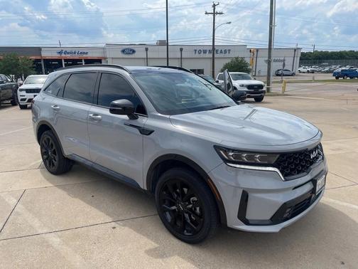 2023 Kia Sorento SX