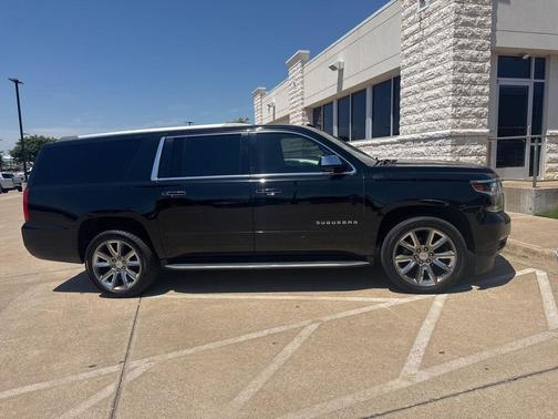Black 2019 Chevrolet Suburban Premier