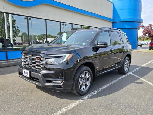 Crystal Black Pearl 2022 Honda Passport