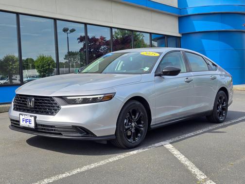 Solar Silver Metallic 2025 Honda Accord Sedan