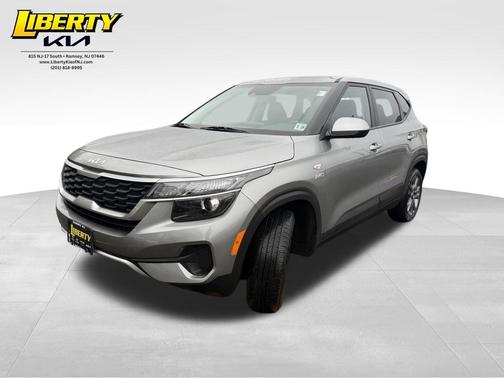 Steel Gray 2023 Kia Seltos LX