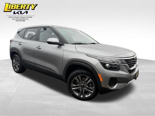 Steel Gray 2023 Kia Seltos LX