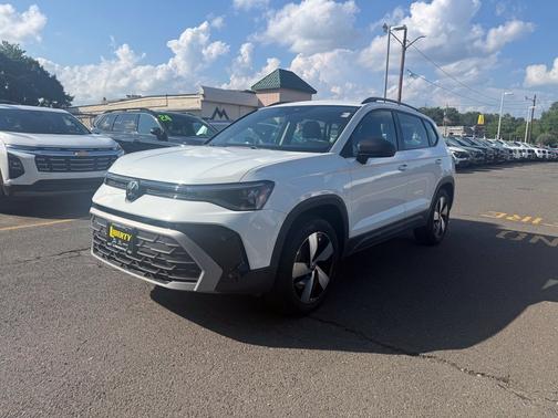 White 2025 Volkswagen Taos 1.5T S