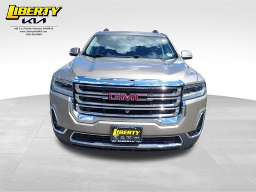 2022 GMC Acadia SLT