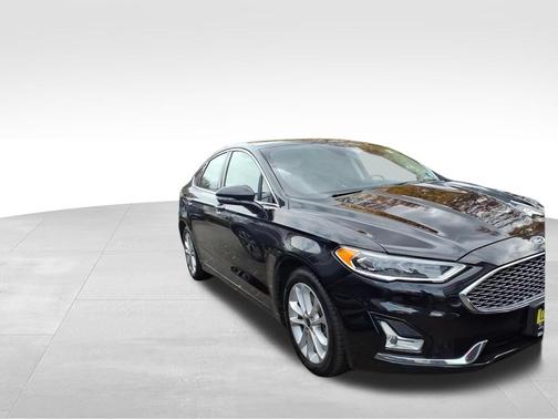 2019 Ford Fusion Energi Titanium