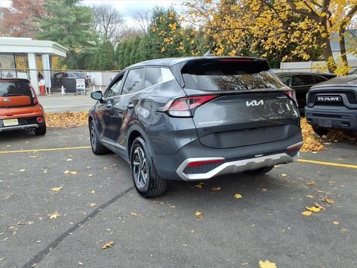 2023 Kia Sportage Hybrid LX