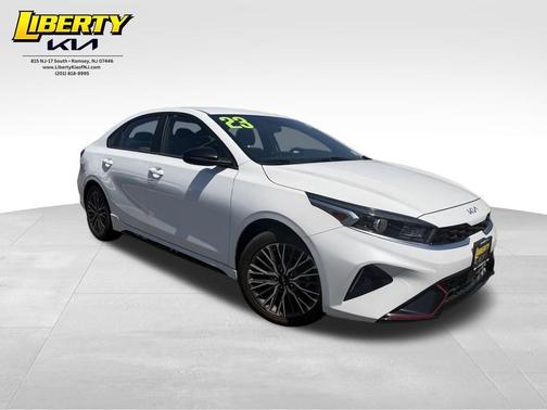 Snow White Pearl 2023 Kia Forte GT-Line