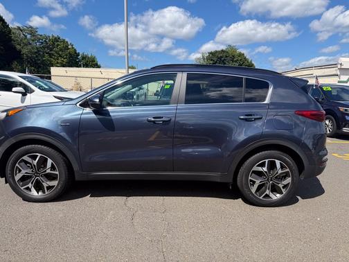 Pacific Blue 2022 Kia Sportage EX