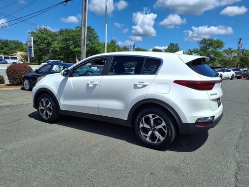 2022 Kia Sportage LX