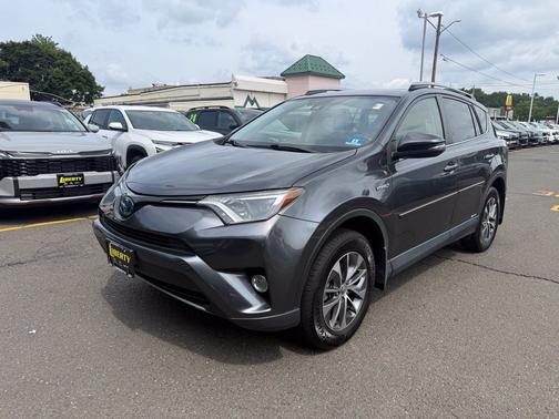 Magnetic Gray Metallic 2018 Toyota RAV4 Hybrid XLE