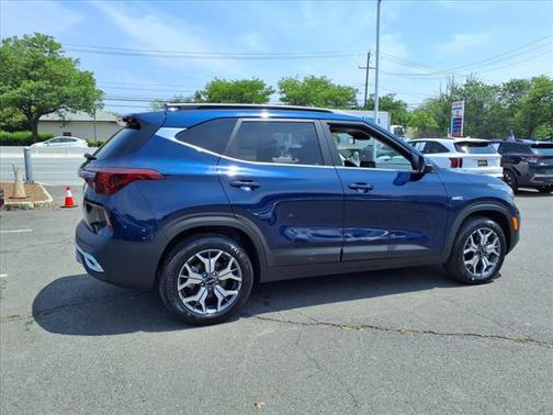 2023 Kia Seltos EX