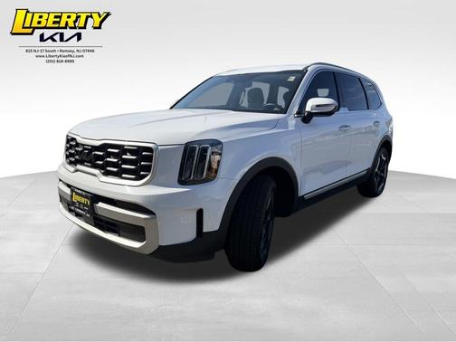 Glacial White Pearl 2024 Kia Telluride S