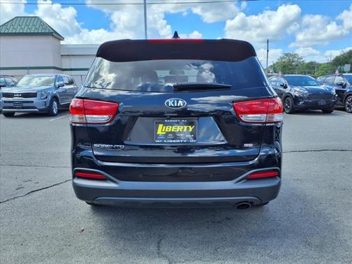 2017 Kia Sorento LX