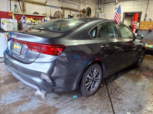 2022 Kia Forte FE
