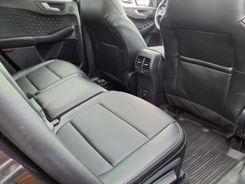2020 Ford Escape Titanium Hybrid