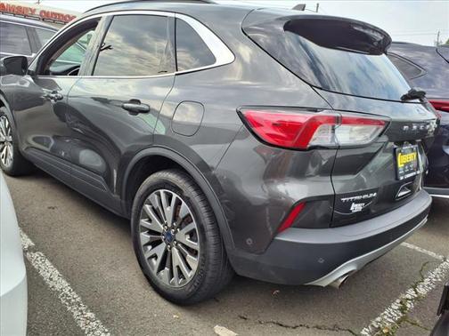 2020 Ford Escape Titanium Hybrid