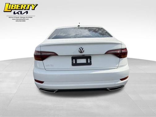 Pure White 2019 Volkswagen Jetta 1.4T R-Line