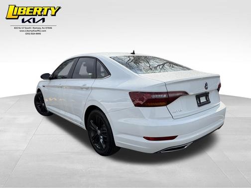 Pure White 2019 Volkswagen Jetta 1.4T R-Line