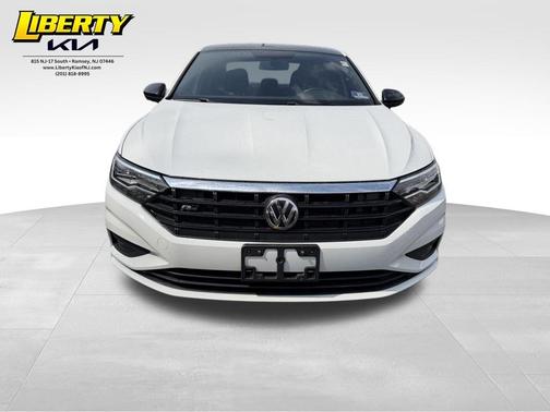 Pure White 2019 Volkswagen Jetta 1.4T R-Line