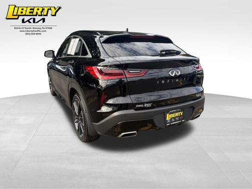 Black Obsidian 2022 INFINITI QX55 ESSENTIAL